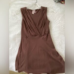 Vintage mesh plunge T, flattering slim fit but covers the tummy